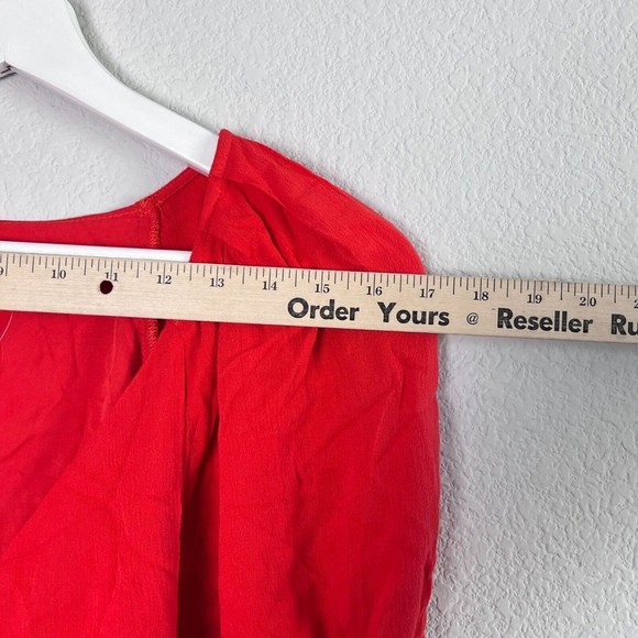 NEW Superdown Revolve Top Women's Size Small Red Puff Sleeve Deep V Neck - Picture 6 of 10